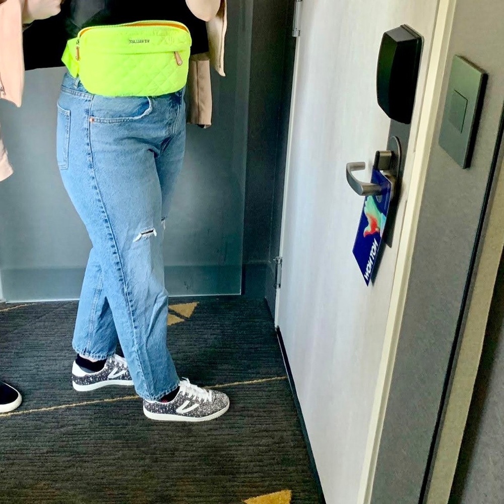 SPECIAL RETIRED COLOR - Mz Wallace large metro belt bag